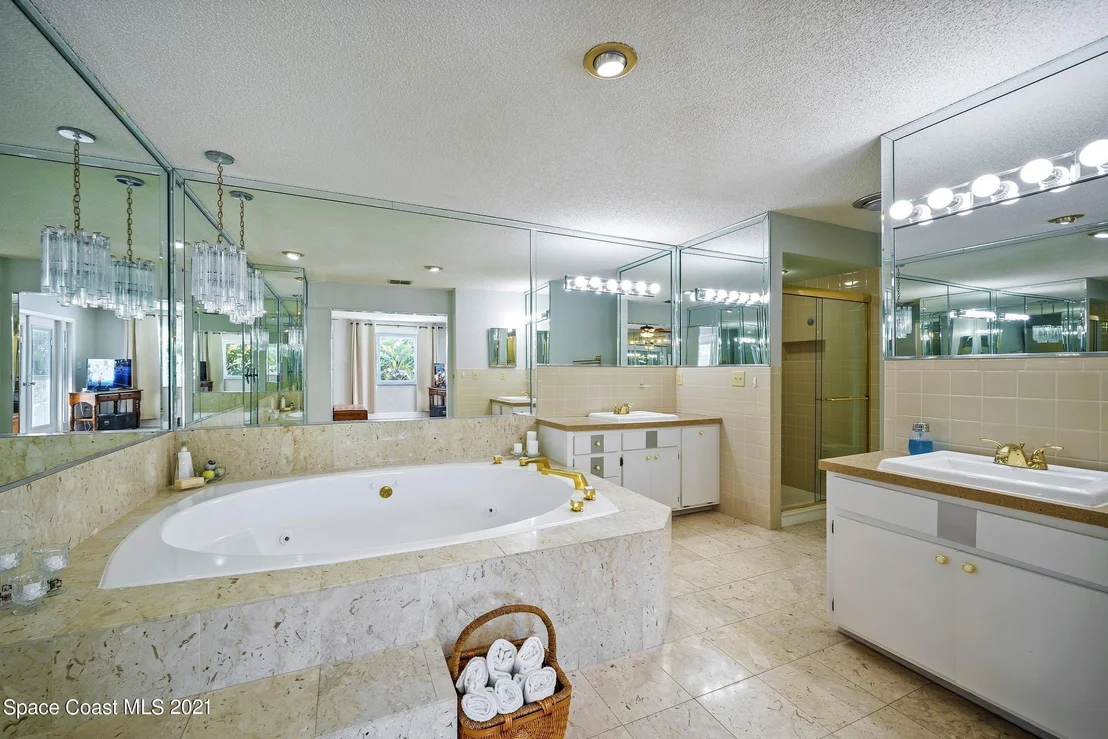 Photo of 1367 Gleneagles Way