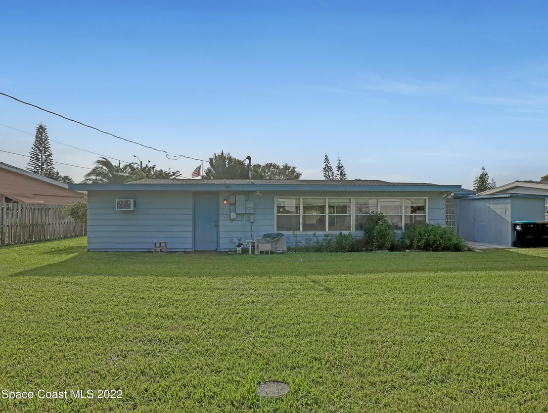 Photo of 1079 Cable Lane NE