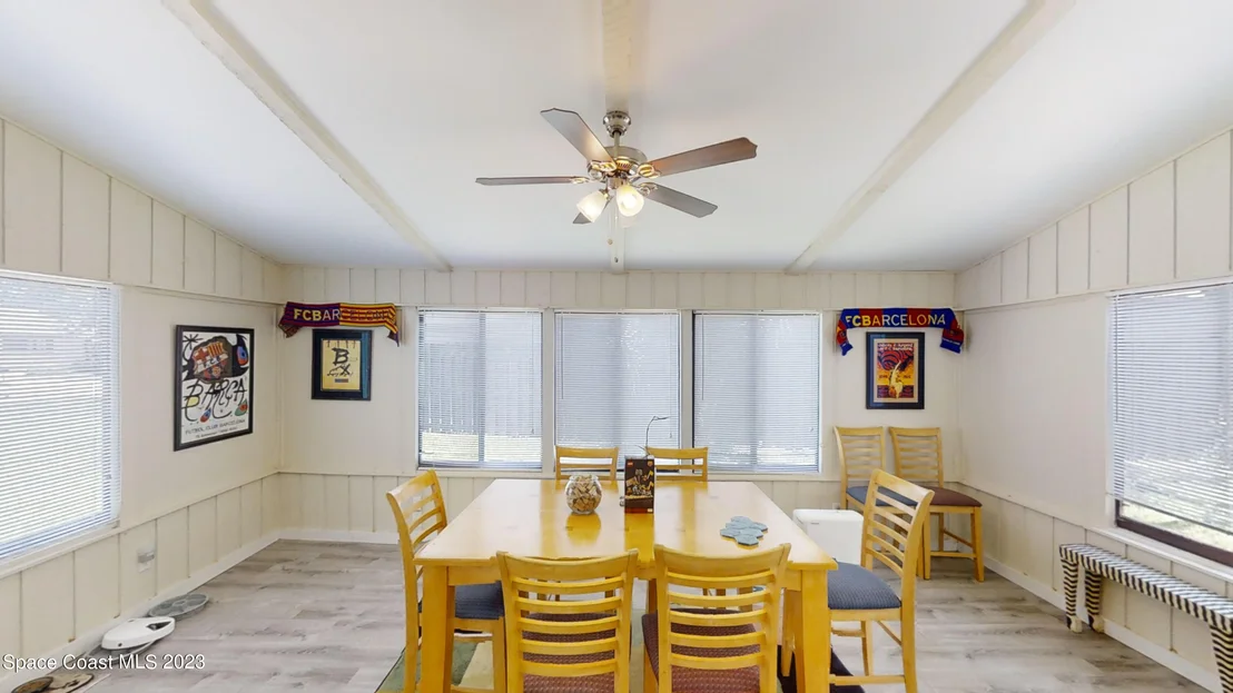 Photo of 295 Bayhead Drive