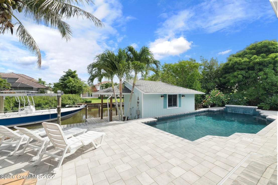 Photo of 416 Riverview Lane