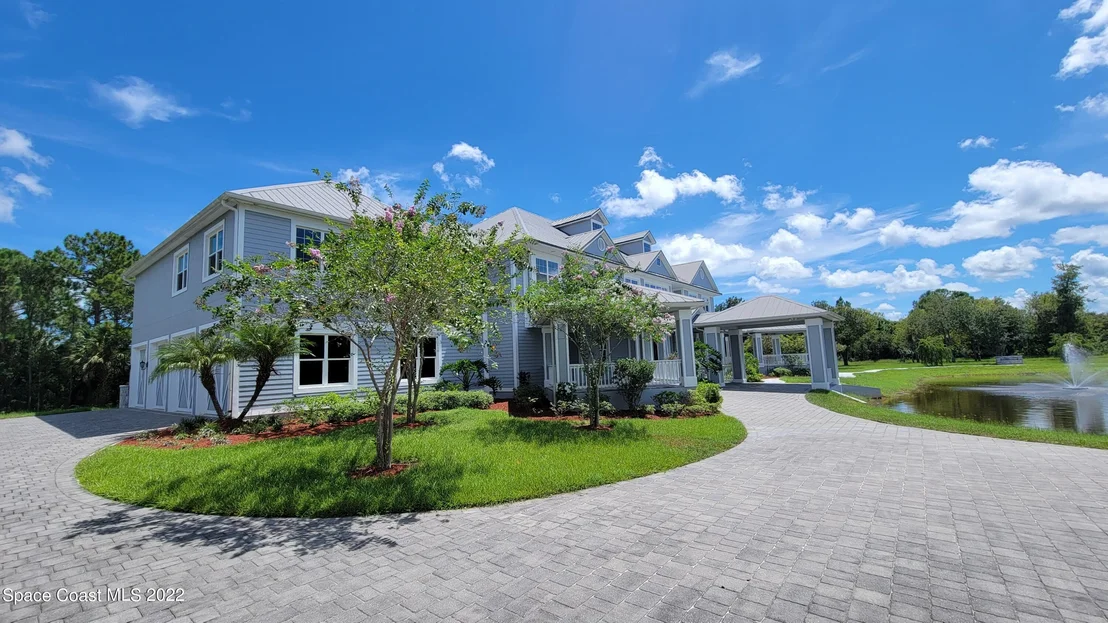 Photo of 5660 Willoughby Drive