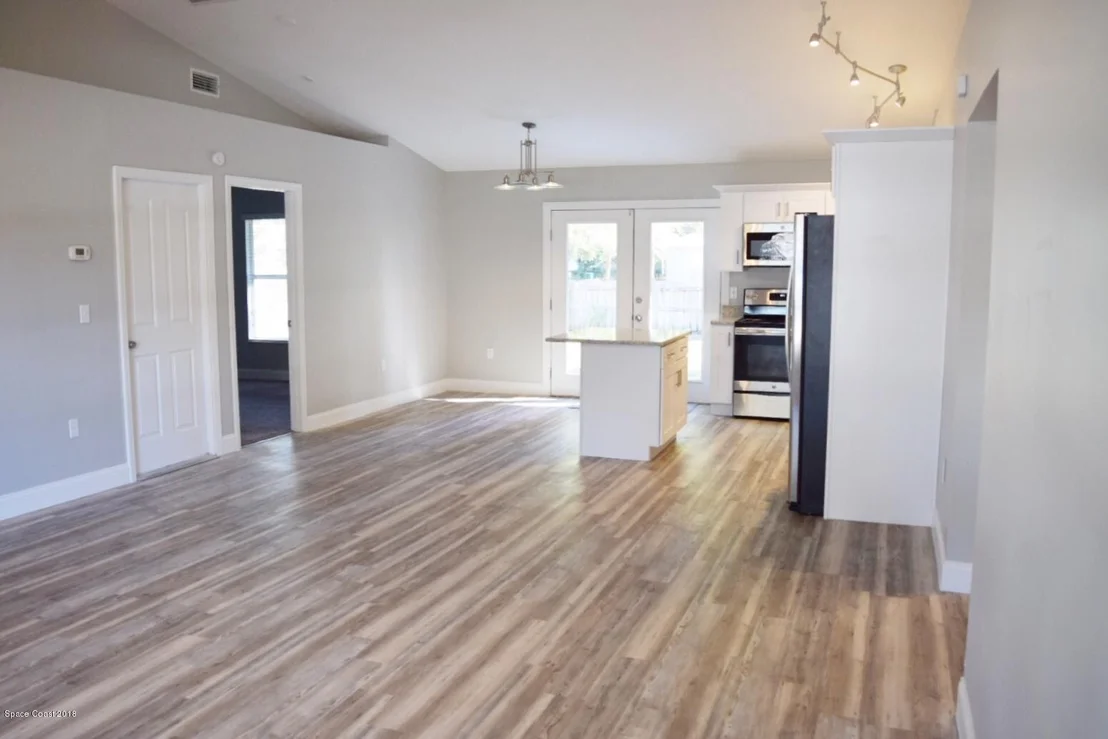 Photo of 6175 Degan Road