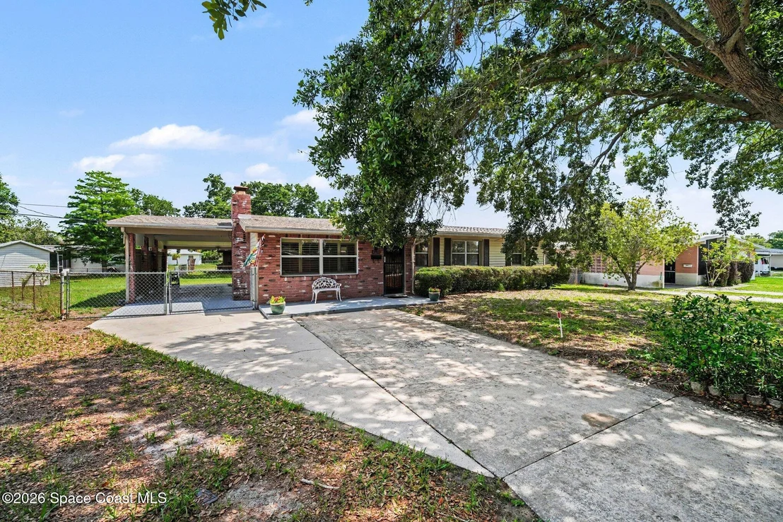 Photo of 1218 Vassar Lane