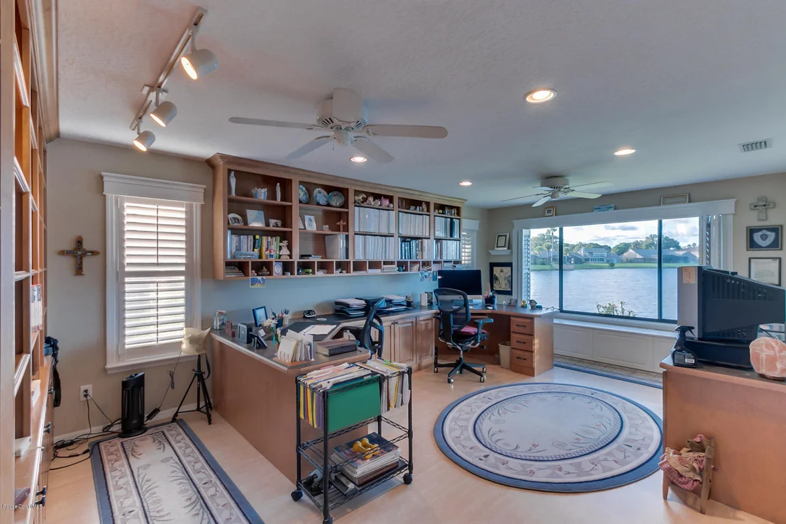 Photo of 529 Crystal Lake Drive