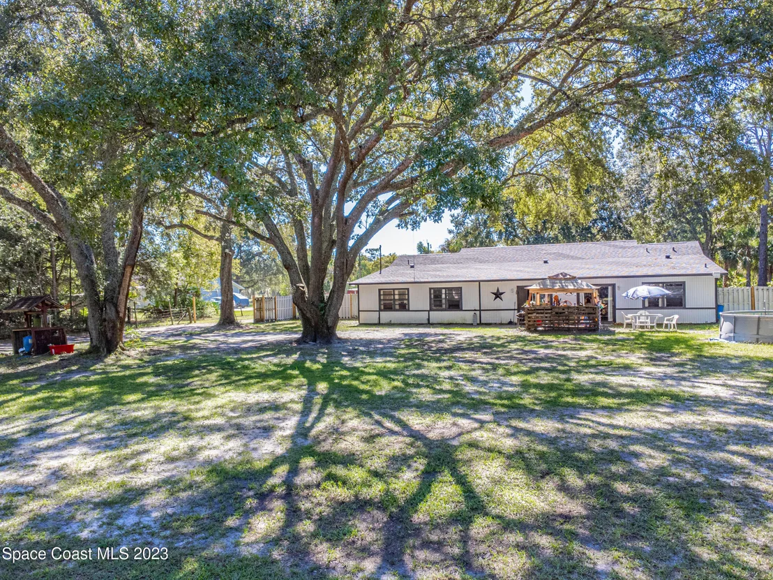 Photo of 4044 Palm Avenue
