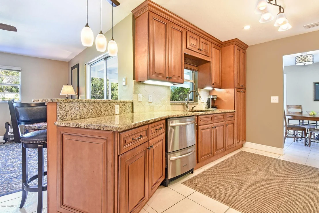 Photo of 7654 Sheridan Road