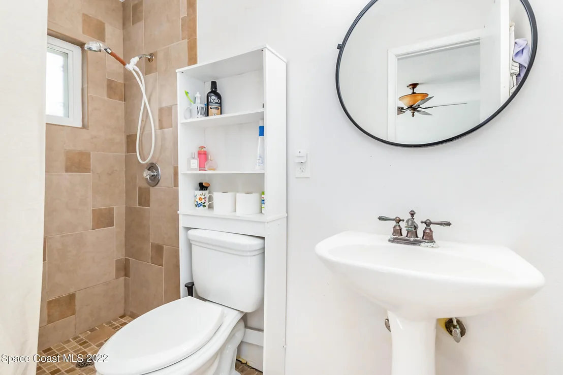 Photo of 1155 Abbey Circle NE