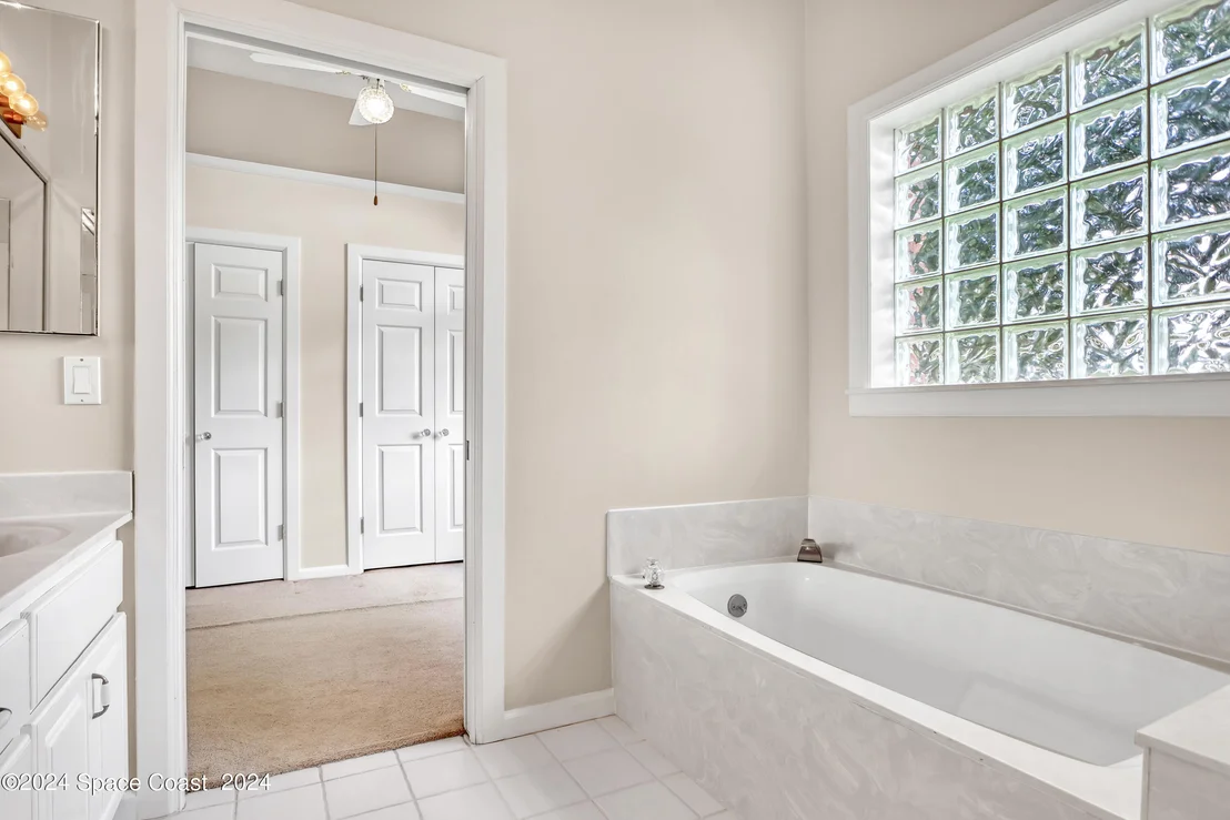 Photo of 3580 Burkholm Road