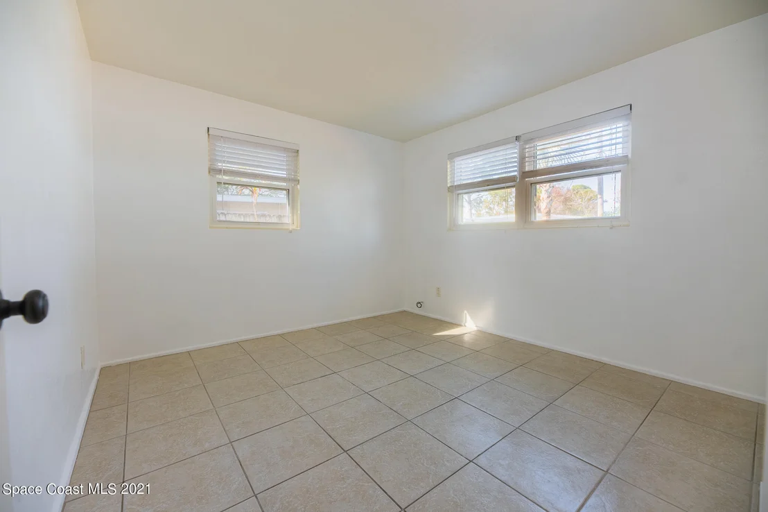 Photo of 1050 Myrtle Lane