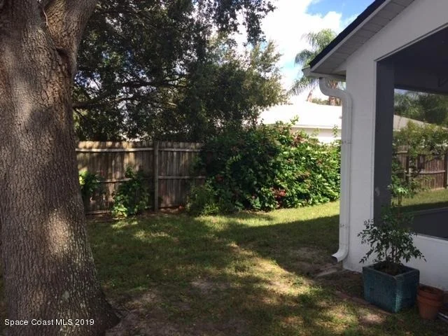 Photo of 2064 Lansing Street