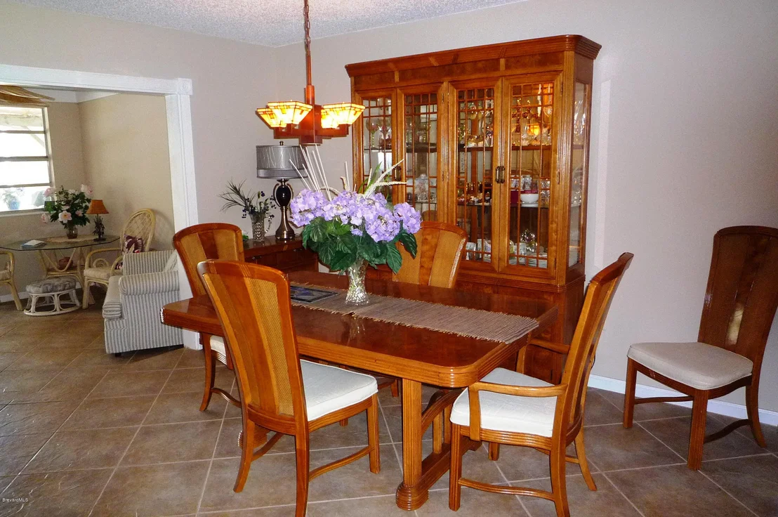 Photo of 3330 Aurora Road