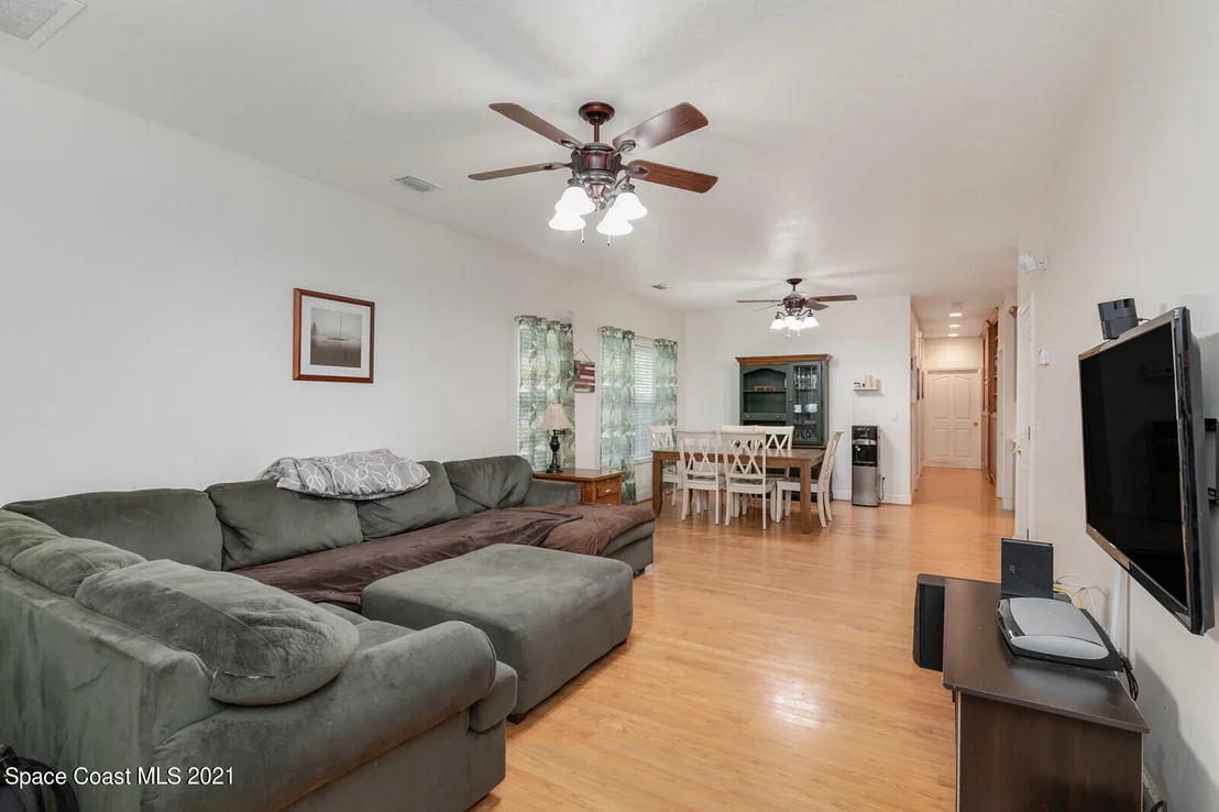 Photo of 1397 Miller Street NE