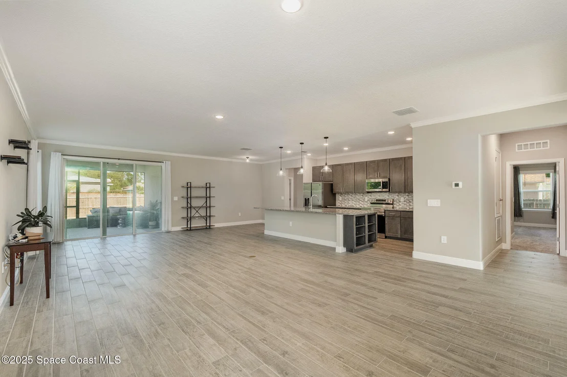 Photo of 2615 Carson Drive SE
