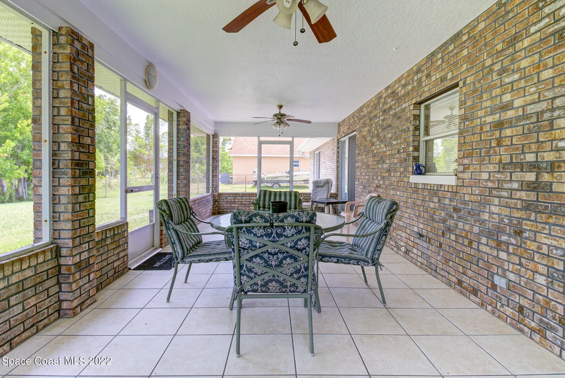 Photo of 1545 Corey Road