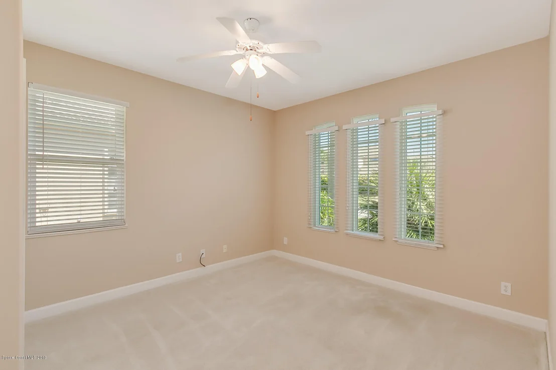Photo of 521 Oceanside Boulevard