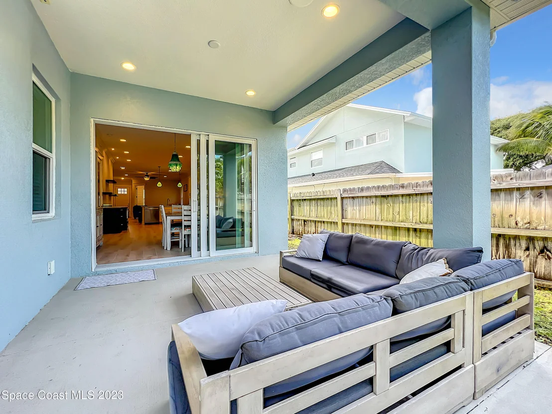 Photo of 6775 Angeles Road