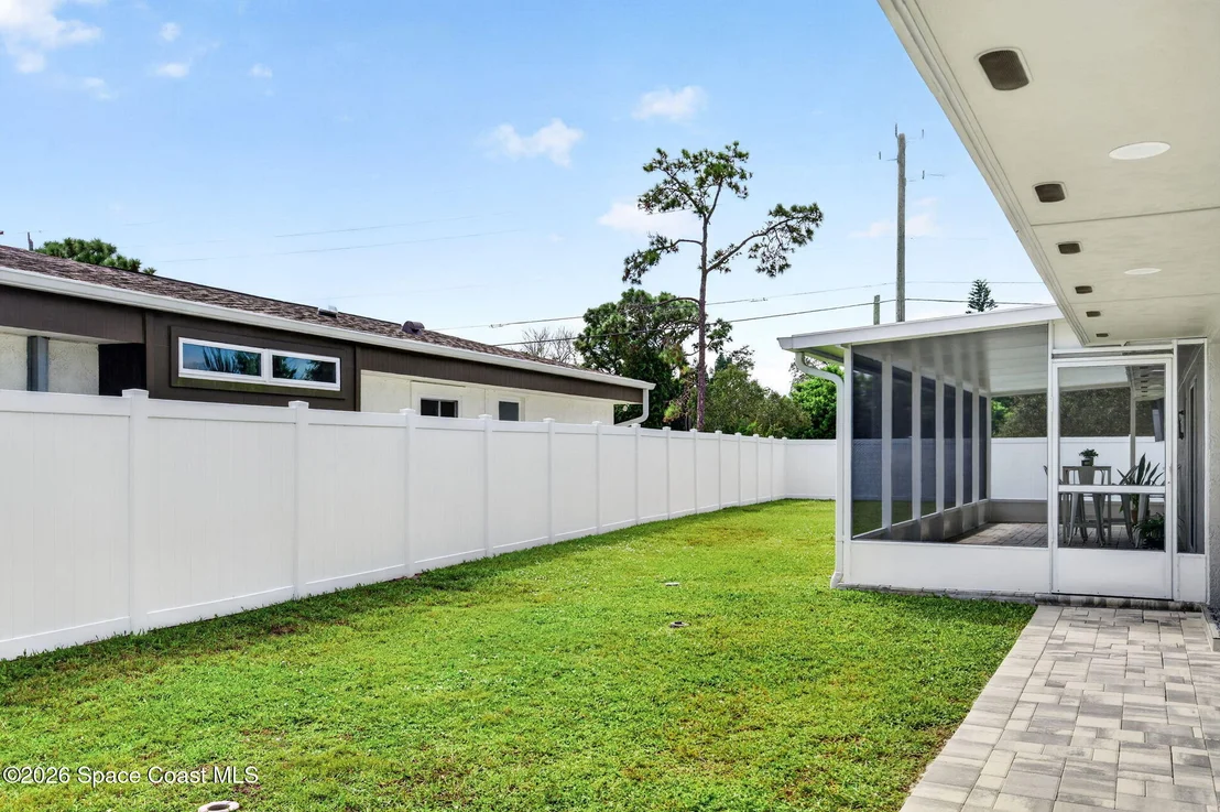 Photo of 414 Myrtlewood Road