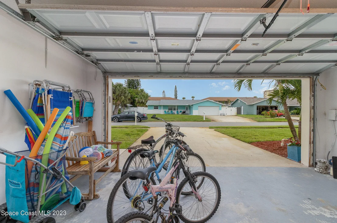 Photo of 544 Biscayne Drive
