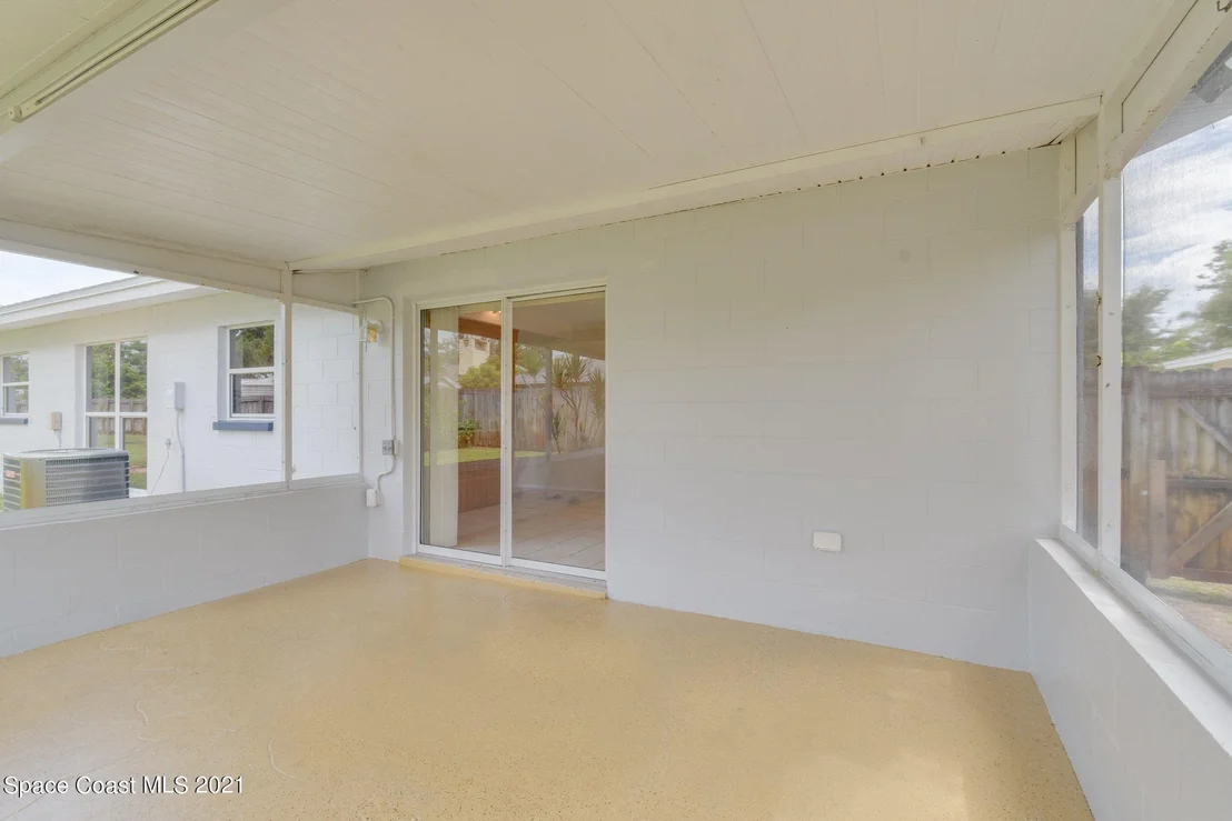 Photo of 910 Jefferson Road