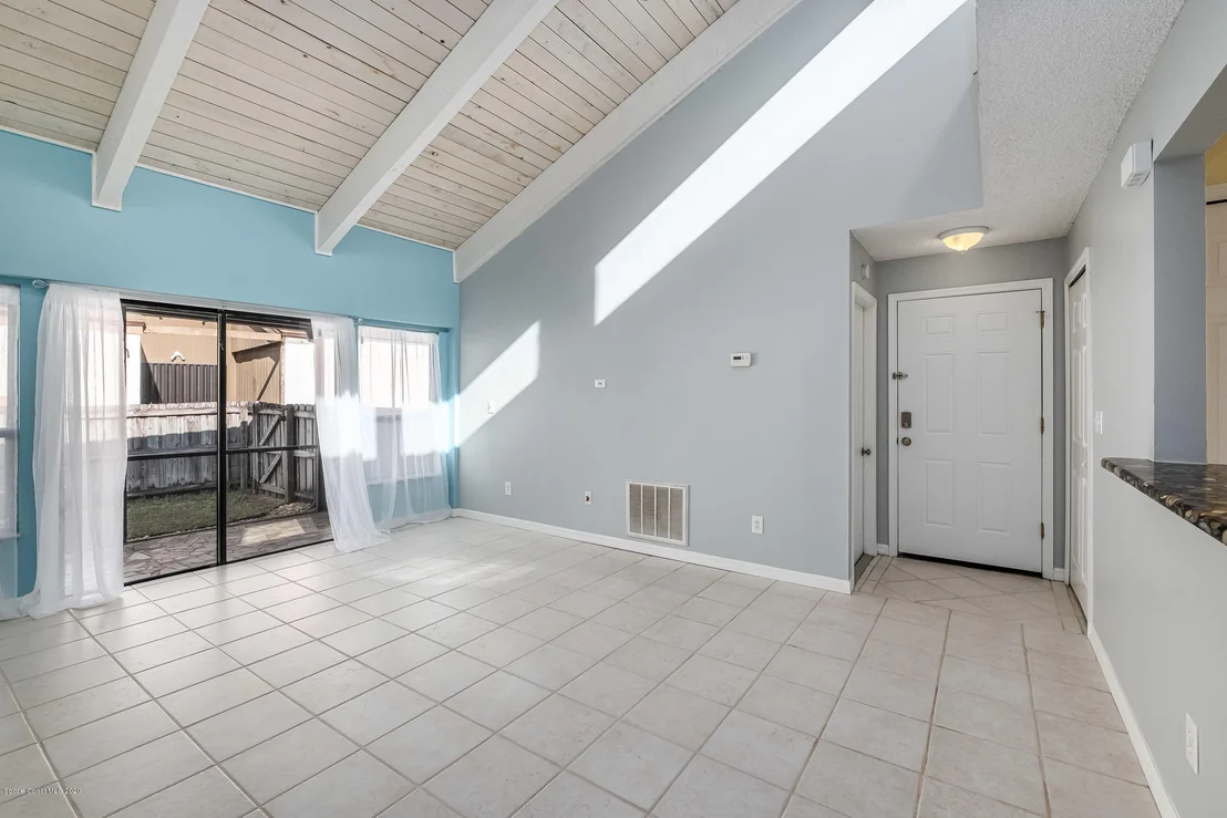 Photo of 142 Woodside Drive