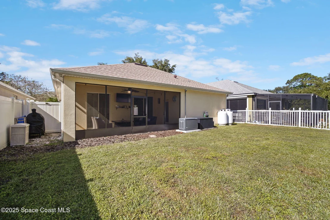 Photo of 381 Waterside Circle