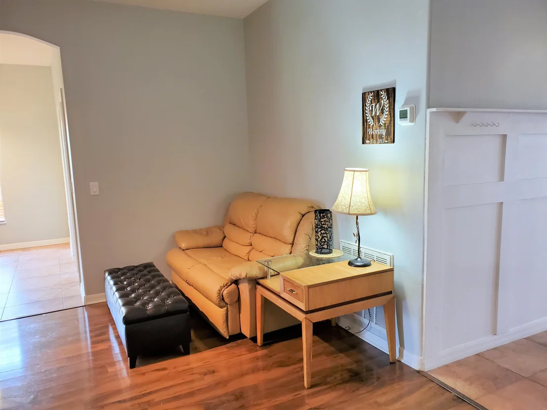 Photo of 3892 Manitoba Way