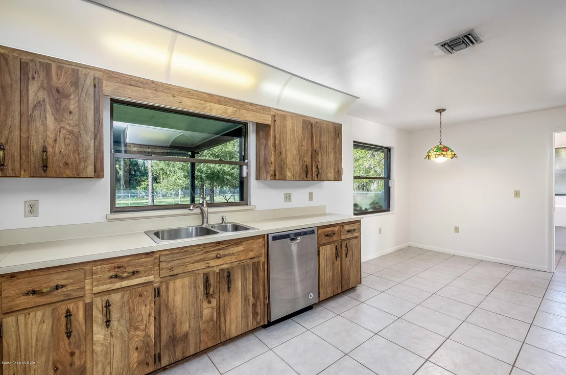 Photo of 1740 Hidden Lake Drive