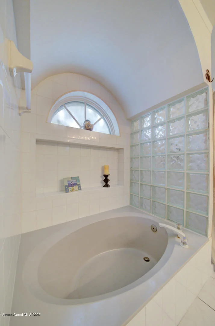 Photo of 2164 Royal Oaks Drive
