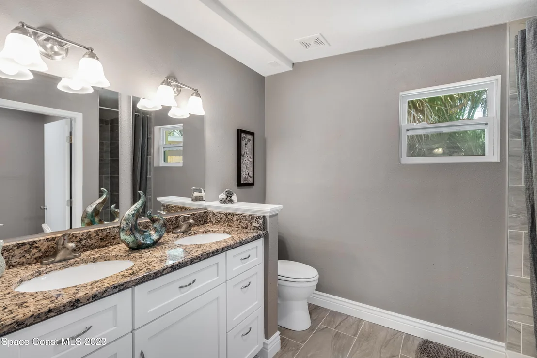 Photo of 1297 Ridgewood Drive