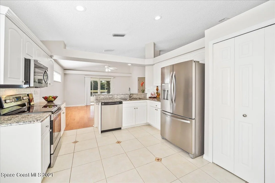 Photo of 8047 Bracken Lane