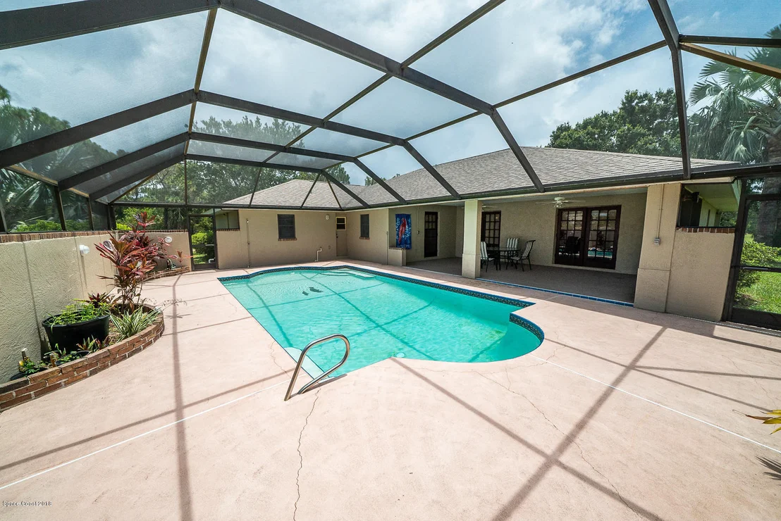 Photo of 2040 Benjamin Road