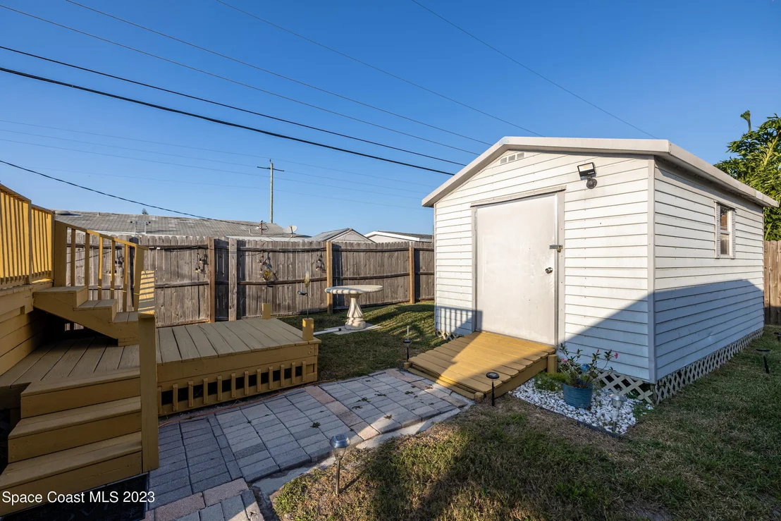 Photo of 3051 Edgewood Drive NE