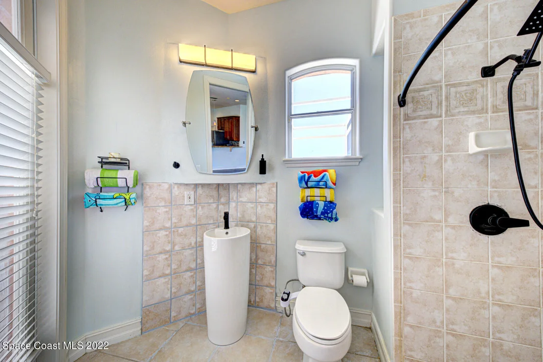 Photo of 334 Island Drive