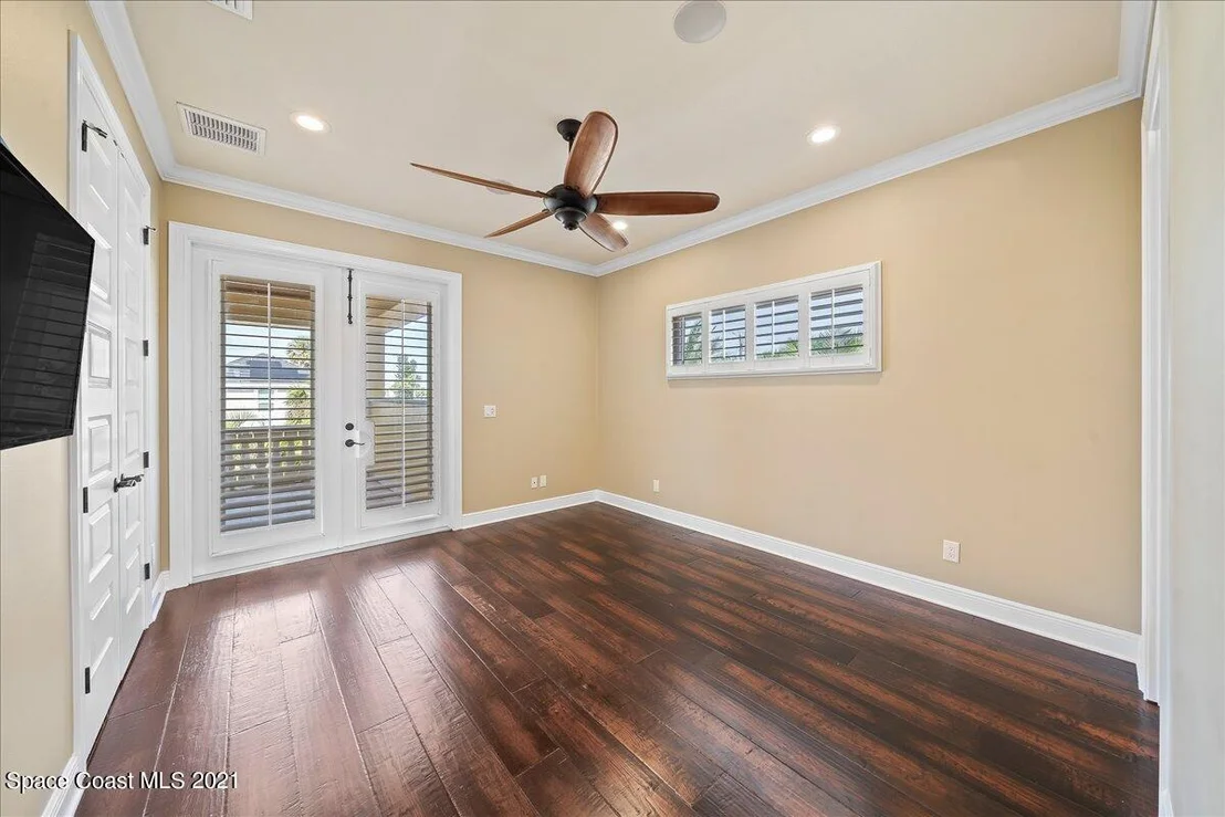 Photo of 300 2nd Avenue