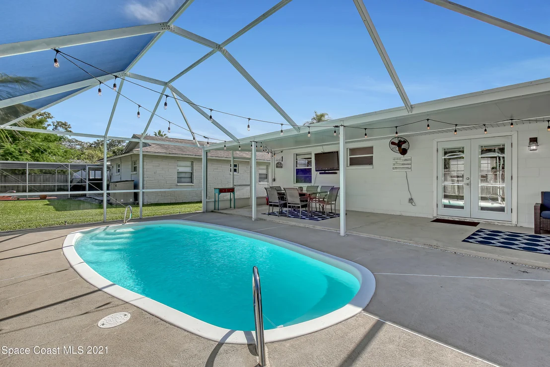 Photo of 2560 Corbusier Drive
