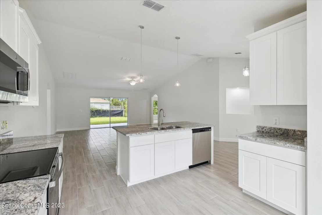 Photo of 1908 Warton Avenue SE