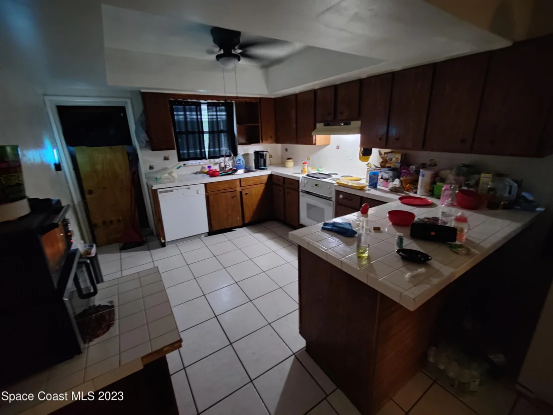 Photo of 1650 Leach Circle