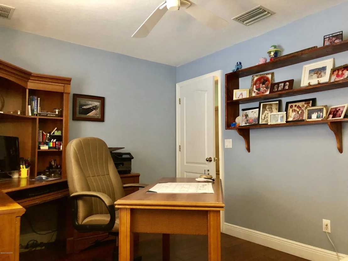 Photo of 975 Whisperpine Drive