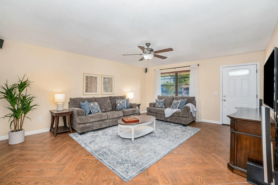 Photo of 1015 Hibiscus Street