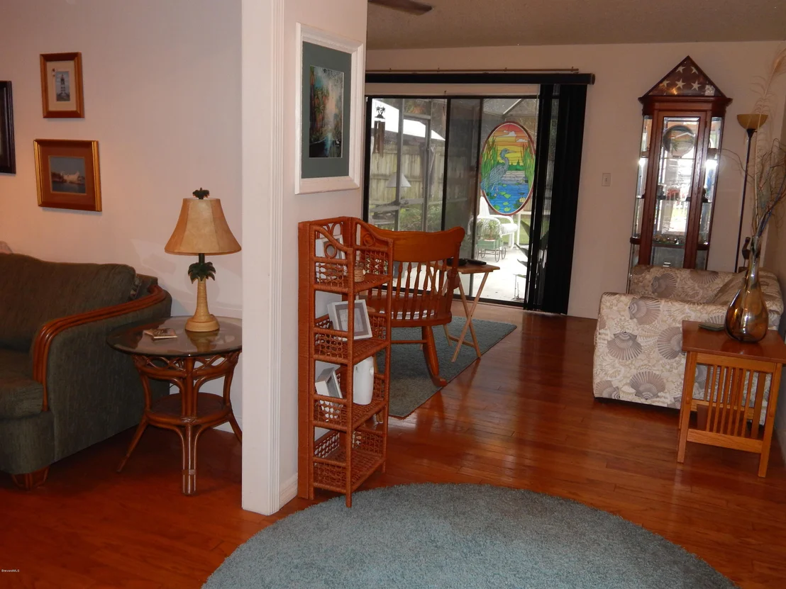 Photo of 7058 Bayfront Road