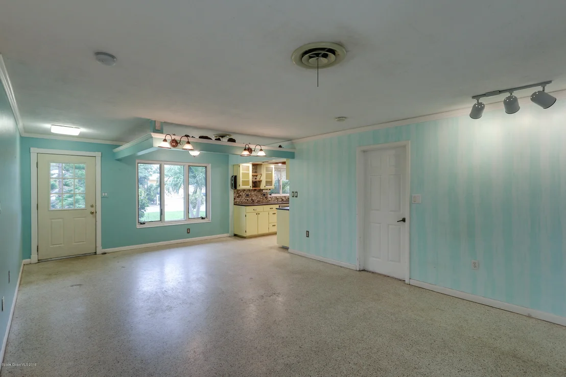 Photo of 443 Atlantis Drive