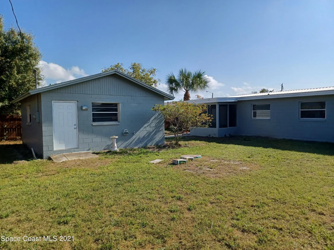 Photo of 1030 Illinois Road