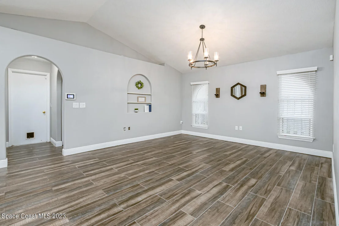 Photo of 1171 Meadow Lake Road
