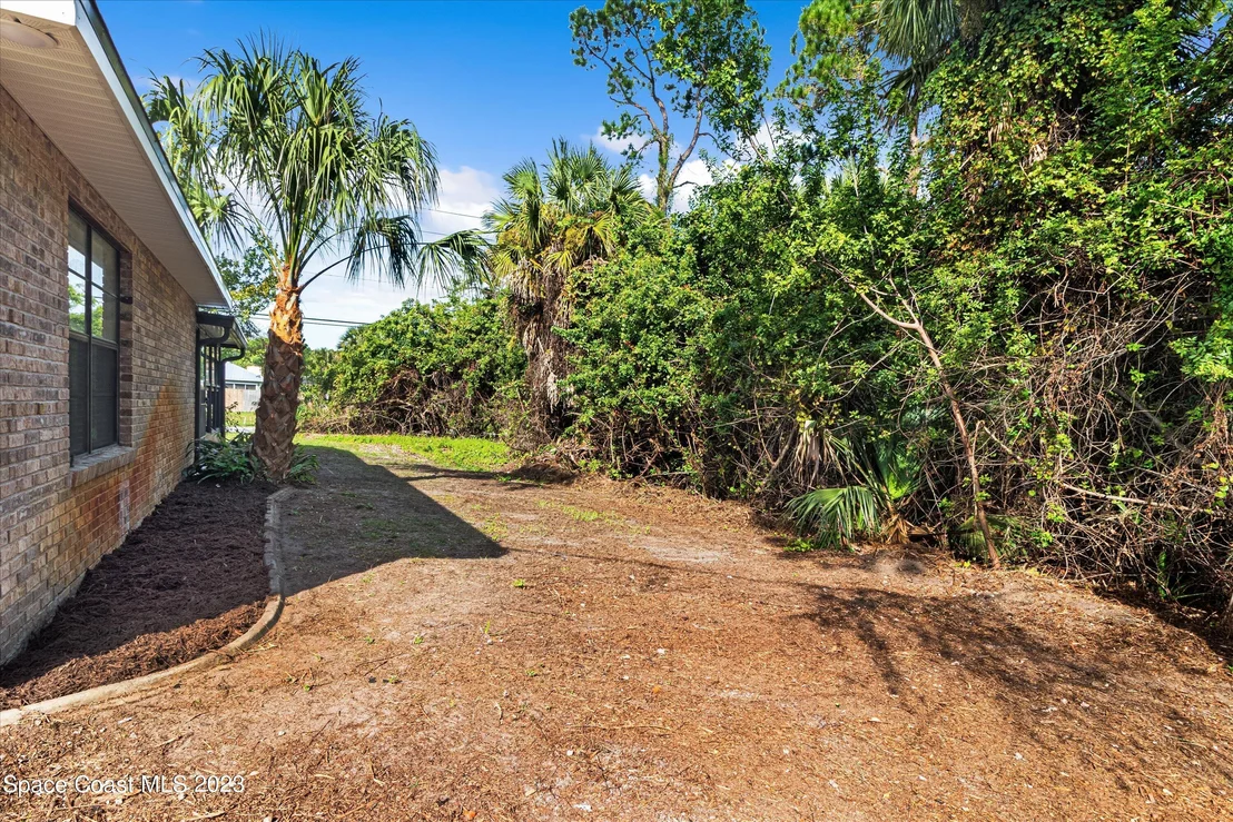 Photo of 647 Bryant Road