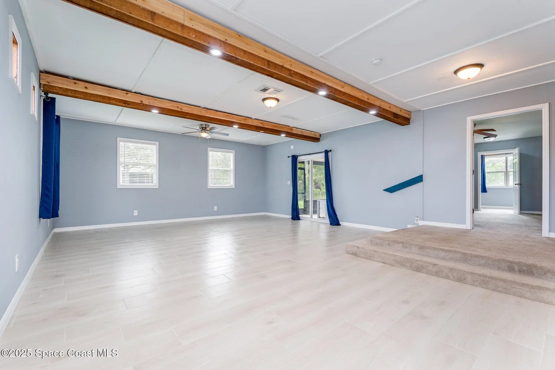 Photo of 190 Stephenson Drive NE