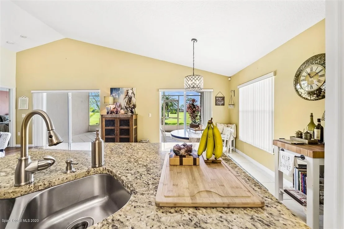 Photo of 2484 Addington Circle