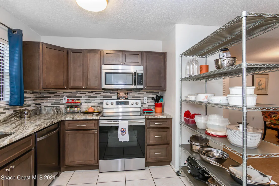 Photo of 933 Gables Way