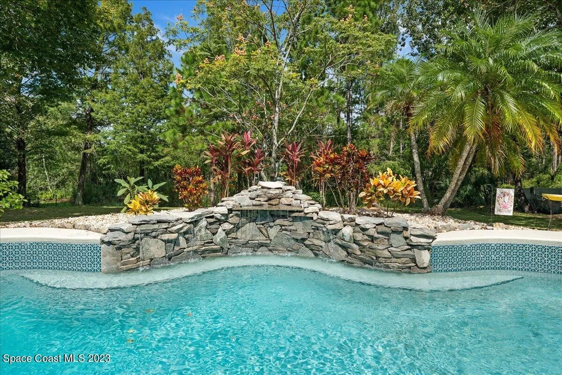 Photo of 5030 Timber Lane Drive