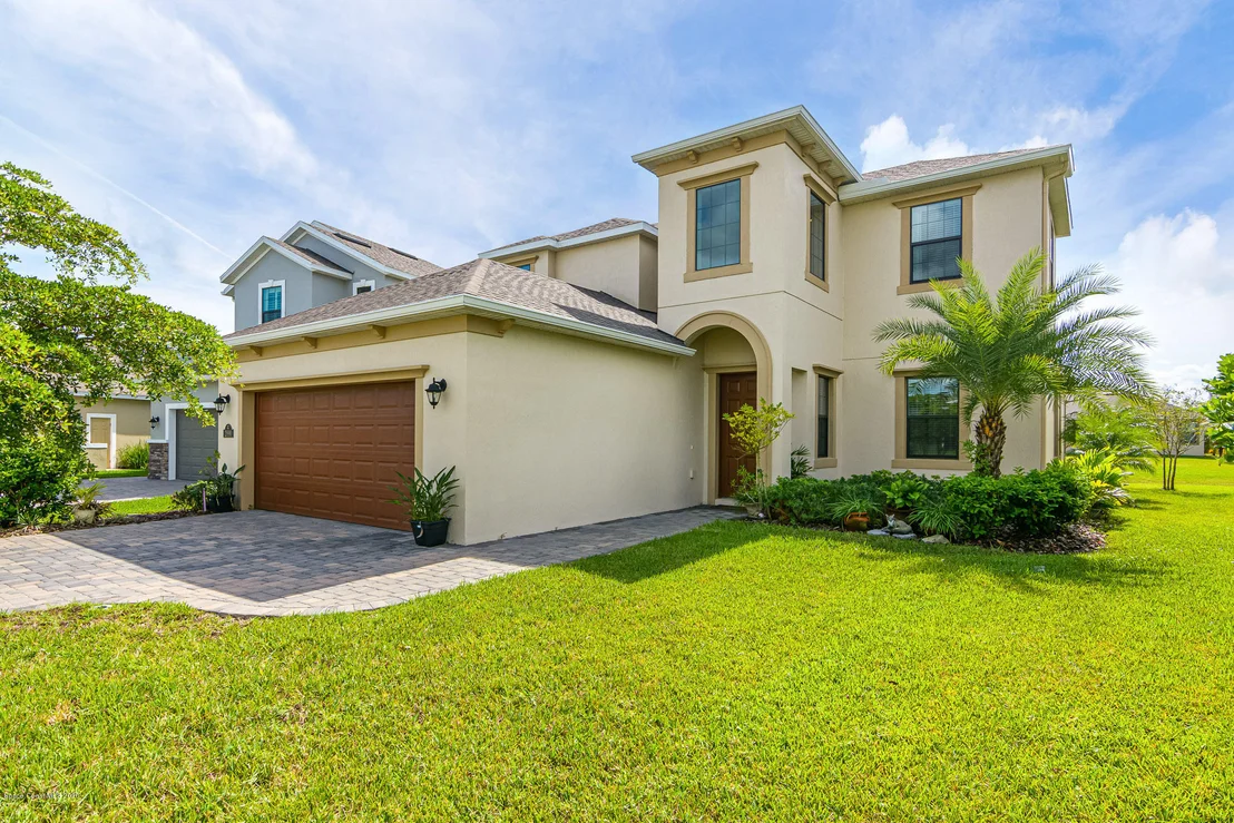 Photo of 2890 Casterton Drive