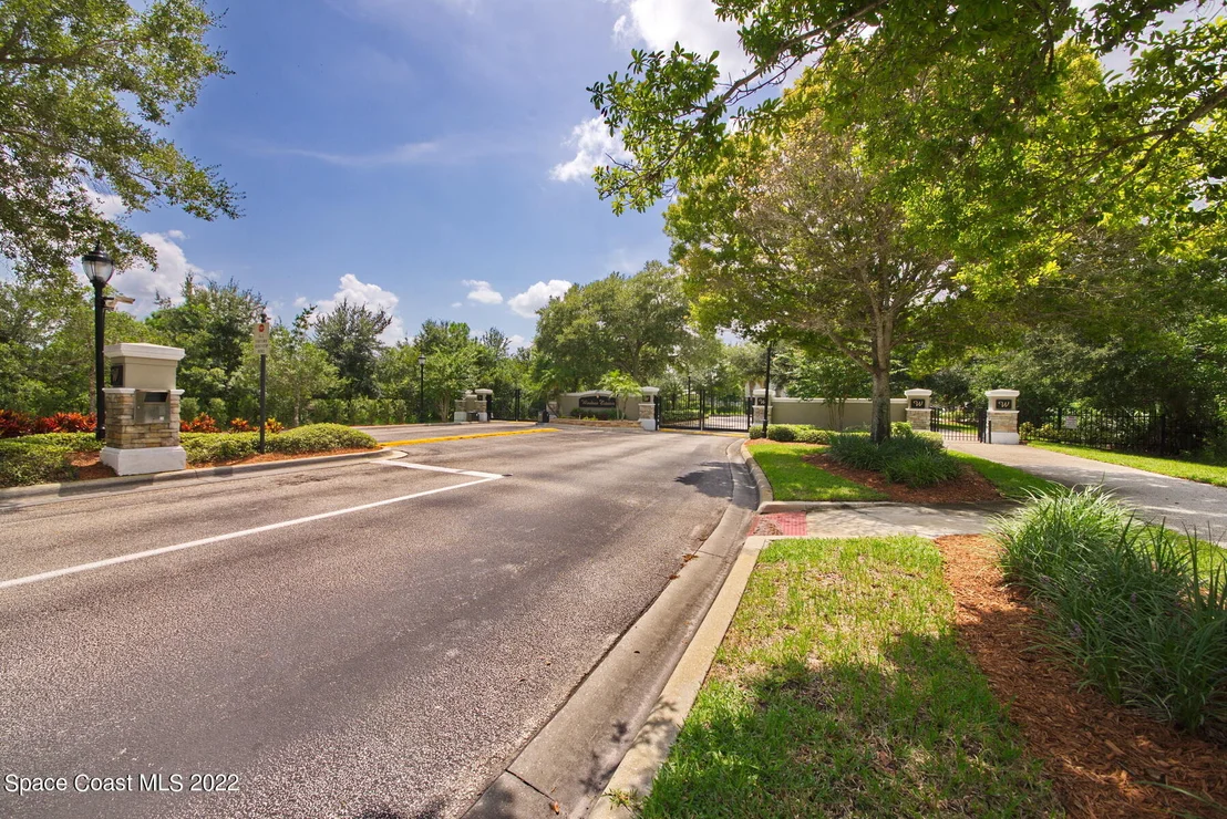 Photo of 5948 Newbury Circle